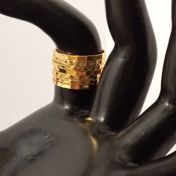 LAST ONE Virgen Guadalupe Semanario Woman Ring Gold Layered/ Oro Laminado NWOT - Picture 5 of 10
